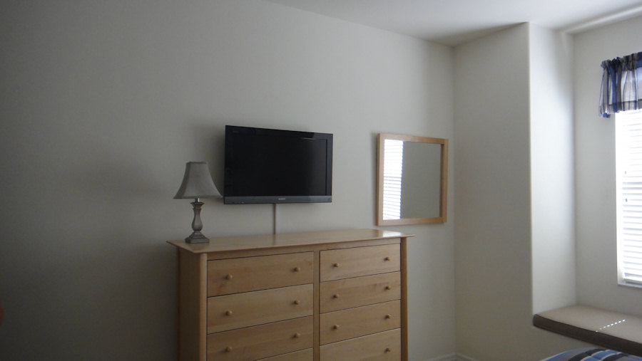 Guest Bedroom Dresser